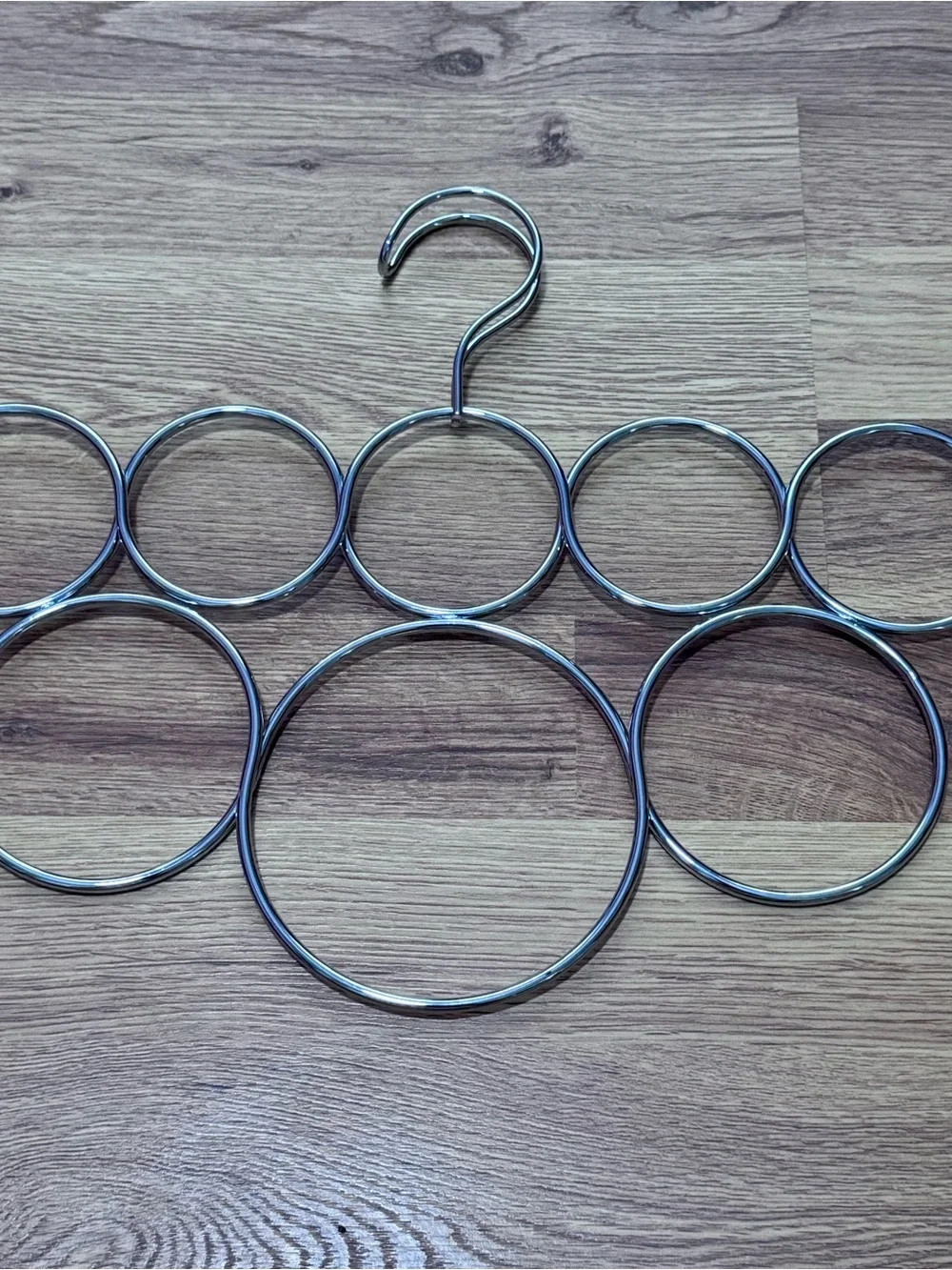 Multi-Ring Scarf and Belt Hanger in Silver